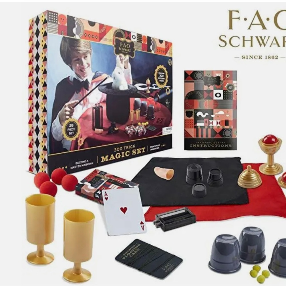 FAO Schwartz Ultimate Magic Set - 28 Piece Set - 300 Magic Tricks - Brand New